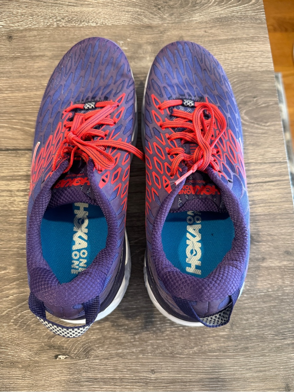 Hoka Women’s Sneakers Size 9.5 - Picture 3 of 8